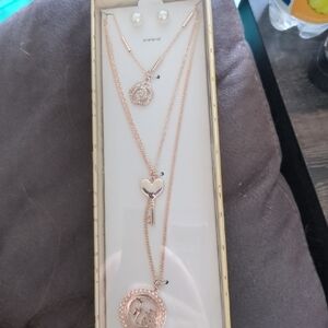 Guess  Rose Gold Necklace Set
